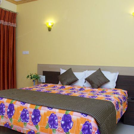 Rbr Suites Calangute Esterno foto