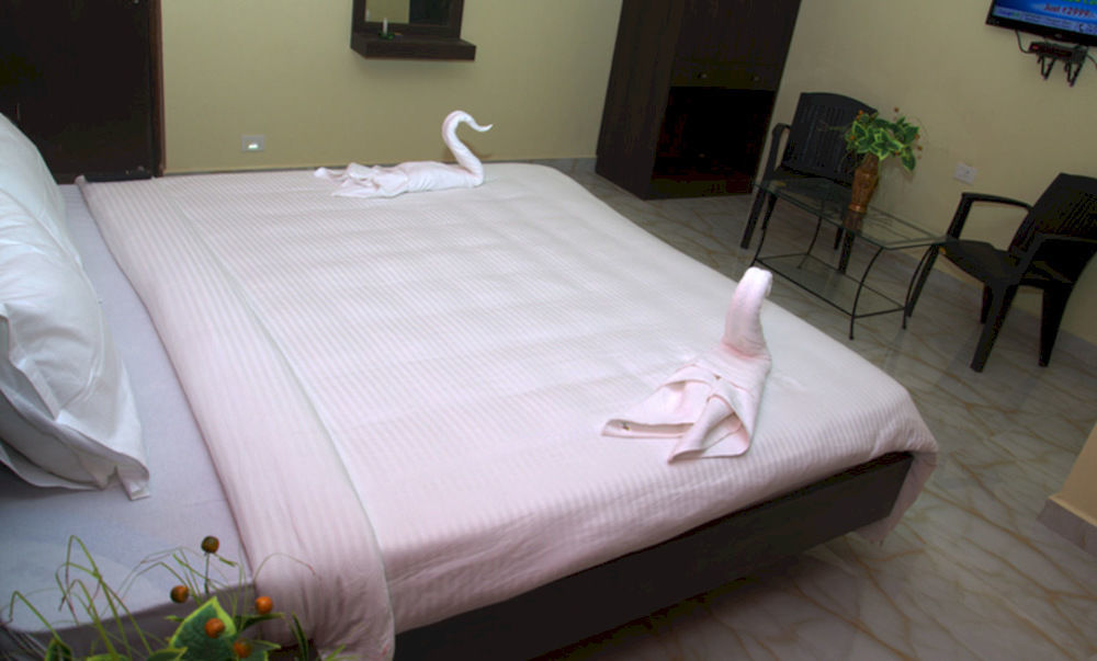 Rbr Suites Calangute Esterno foto