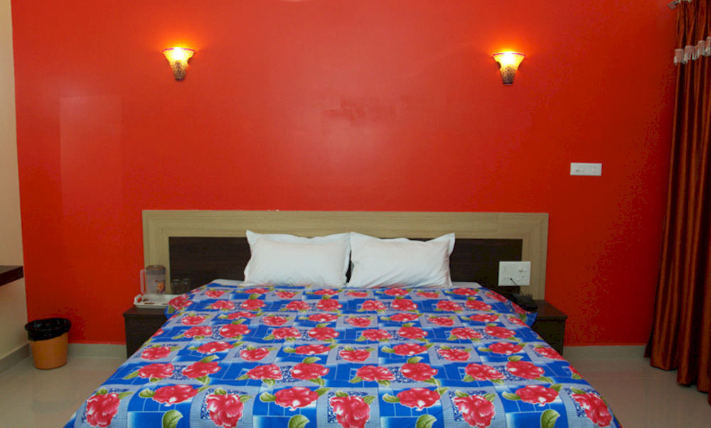 Rbr Suites Calangute Esterno foto