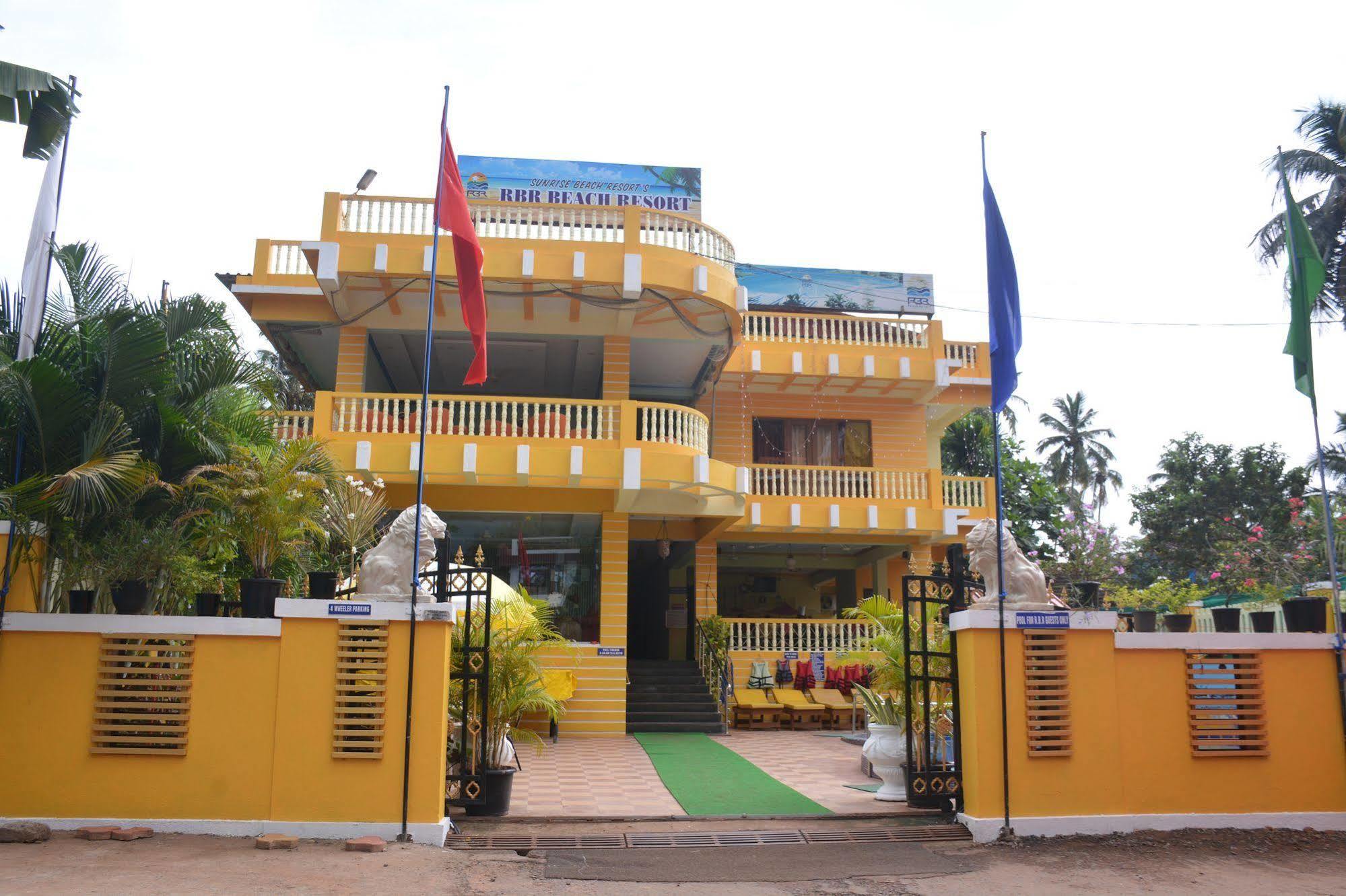 Rbr Suites Calangute Esterno foto