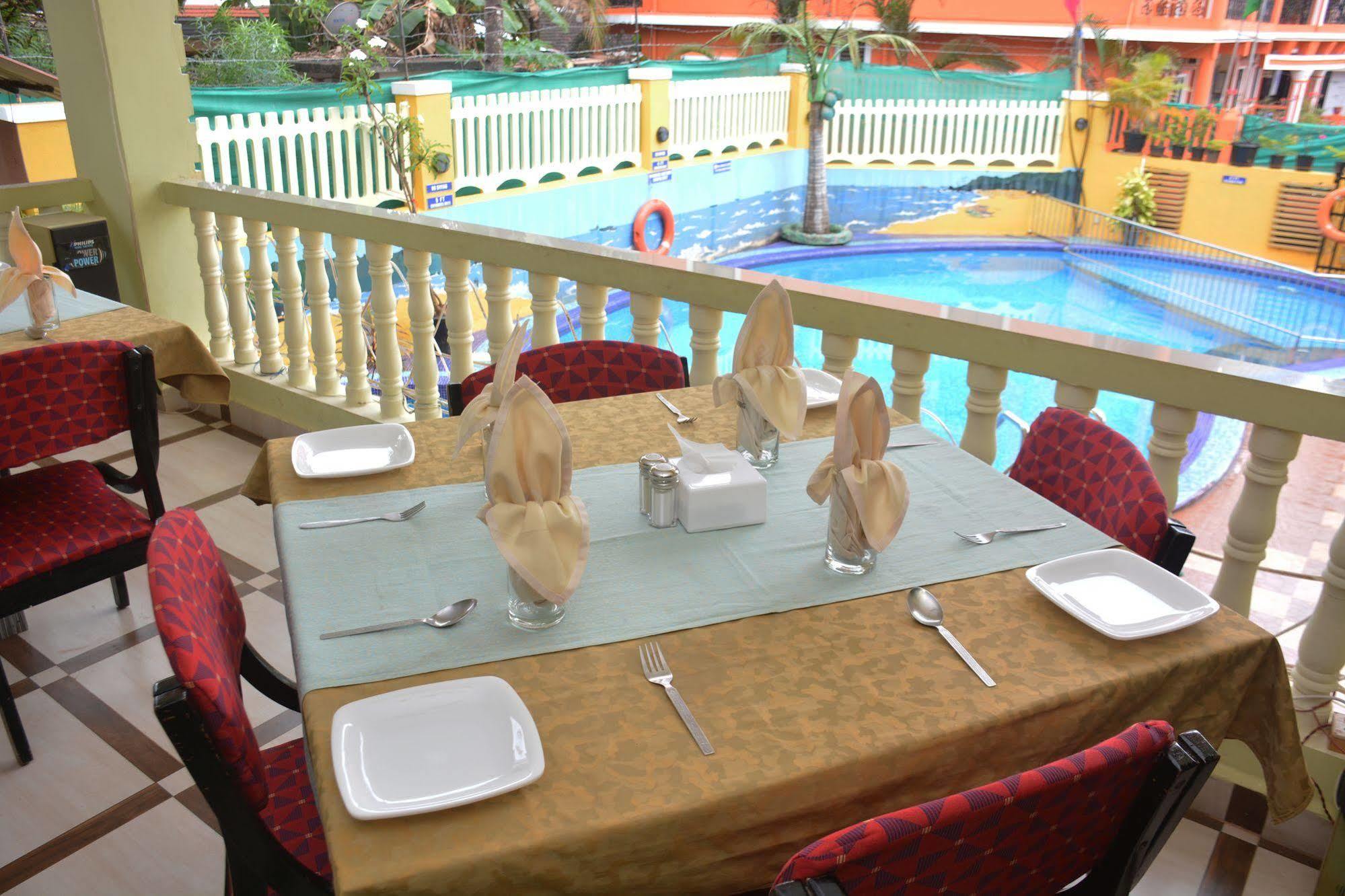 Rbr Suites Calangute Esterno foto