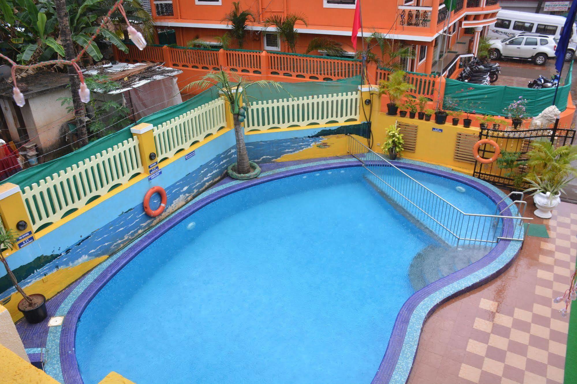 Rbr Suites Calangute Esterno foto