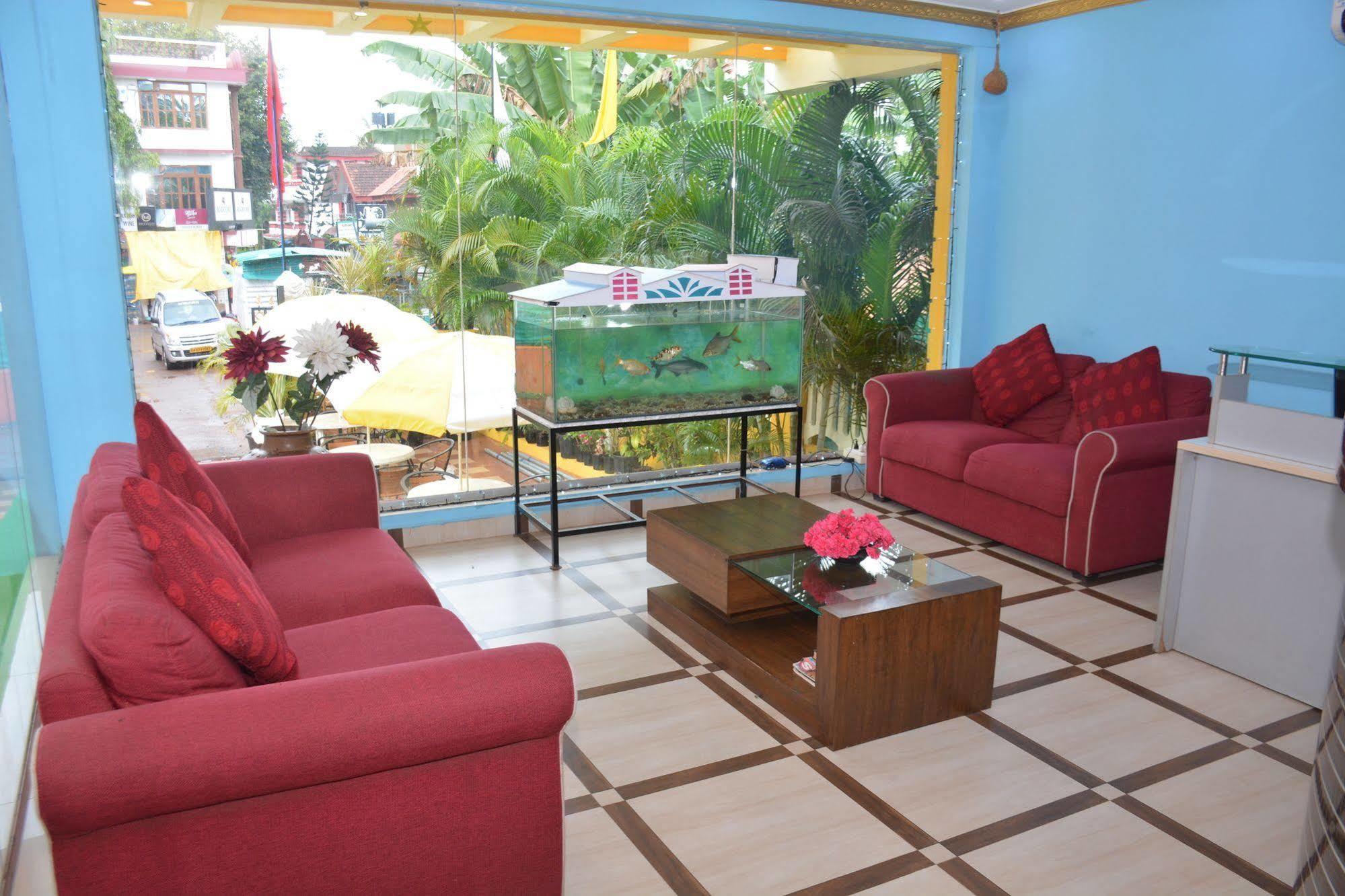 Rbr Suites Calangute Esterno foto